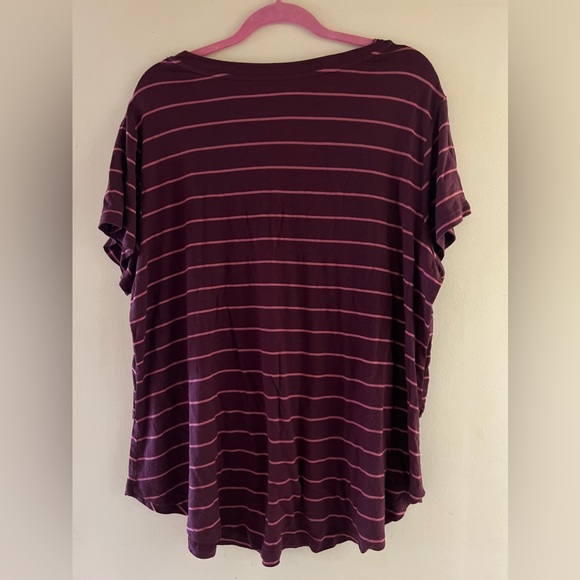 2 Latched Mama striped boyfriend nursing tees - Picture 3 of 8